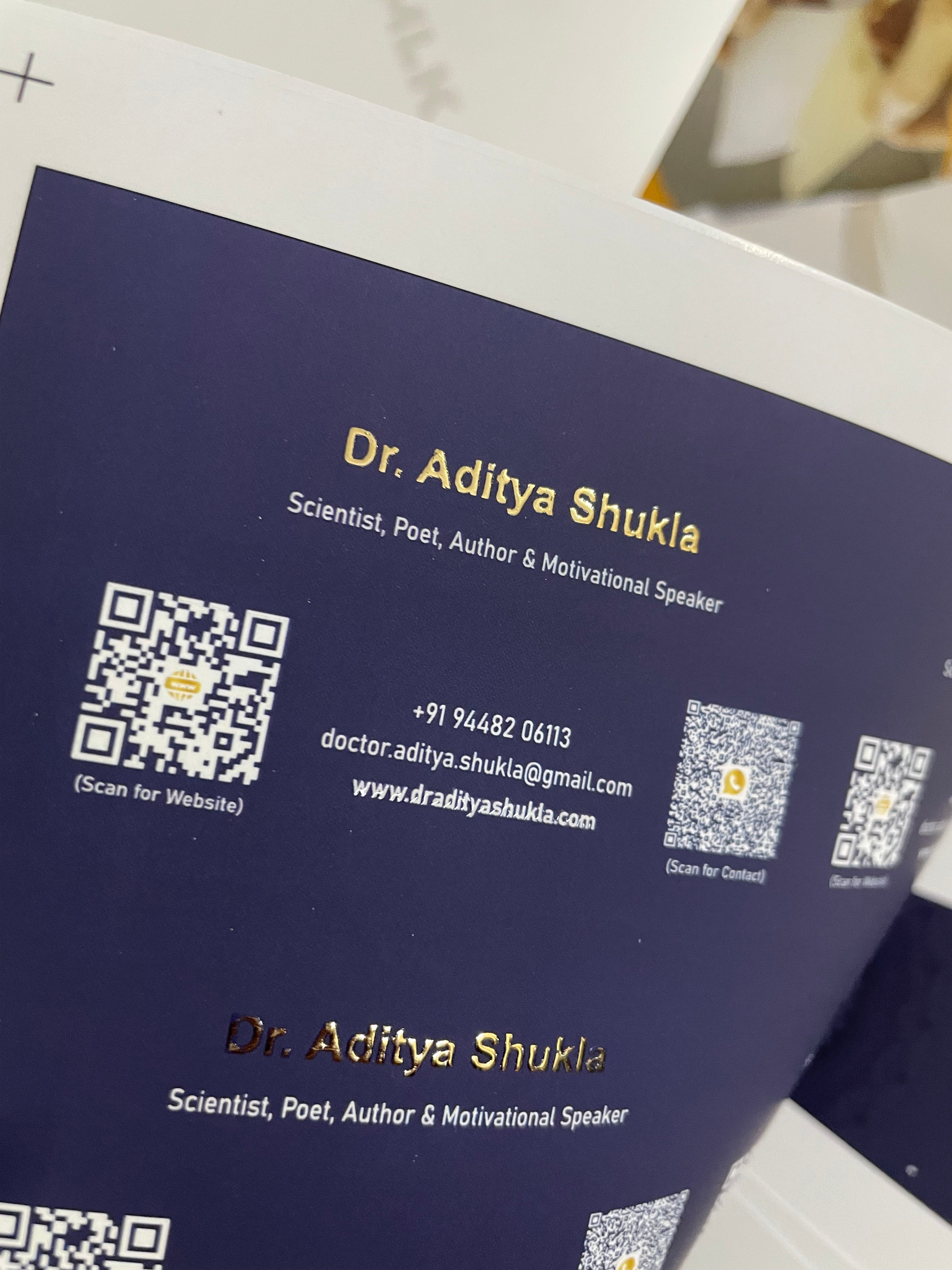 Luxury Digital Foiling Business Cards – Velvet Touch with Gold or Silver Foil